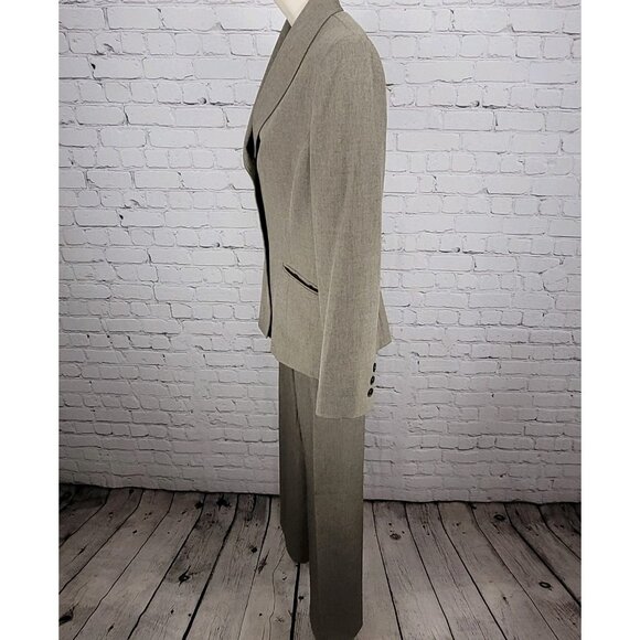 Kasper Brown Full Pant Suit 2 Piece Set Shawl 3 Button Jacket Stretch 10 (33x31) - Picture 16 of 16